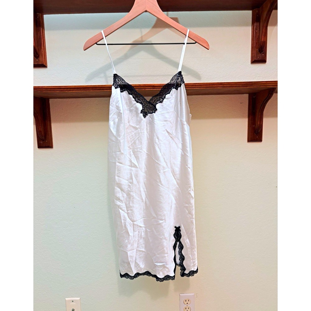 Victoria's Secret Lace-Trim Satin Slip Chemise (White/Black) Size L